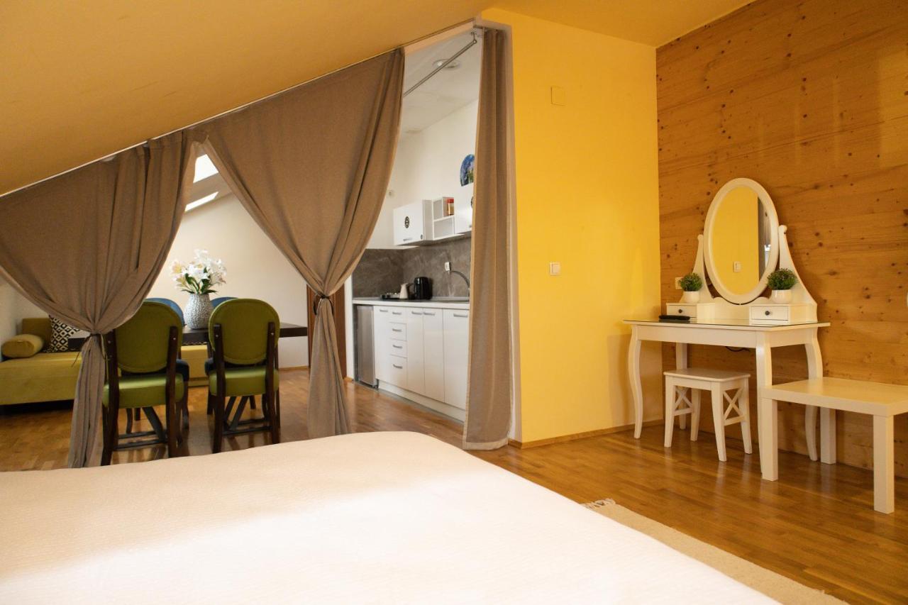 All Elevens 11 Apartments 비톨라 외부 사진