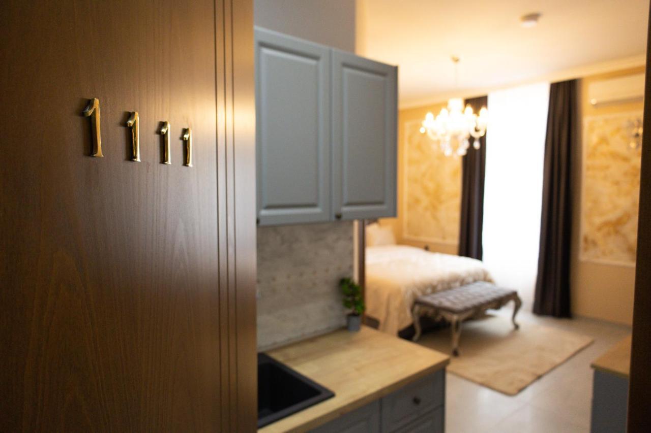 All Elevens 11 Apartments 비톨라 외부 사진