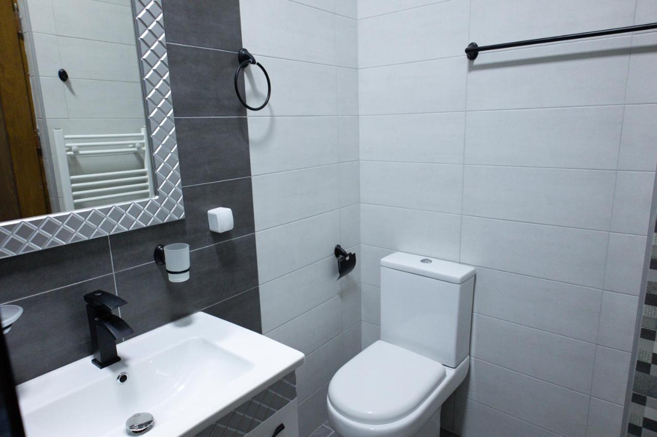 All Elevens 11 Apartments 비톨라 외부 사진
